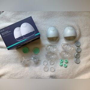 Elvie Double wearable pump